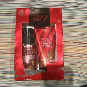 Victoria's Secret Crimson Berries Fragarane Mist Lotion 2pc Gift Set Travel Size